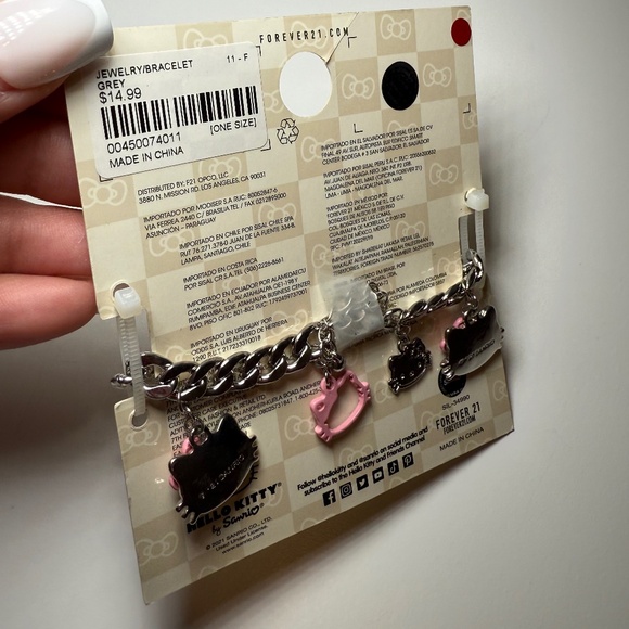 HELLO KITTY charm bracelet x forever 21 - Picture 3 of 4